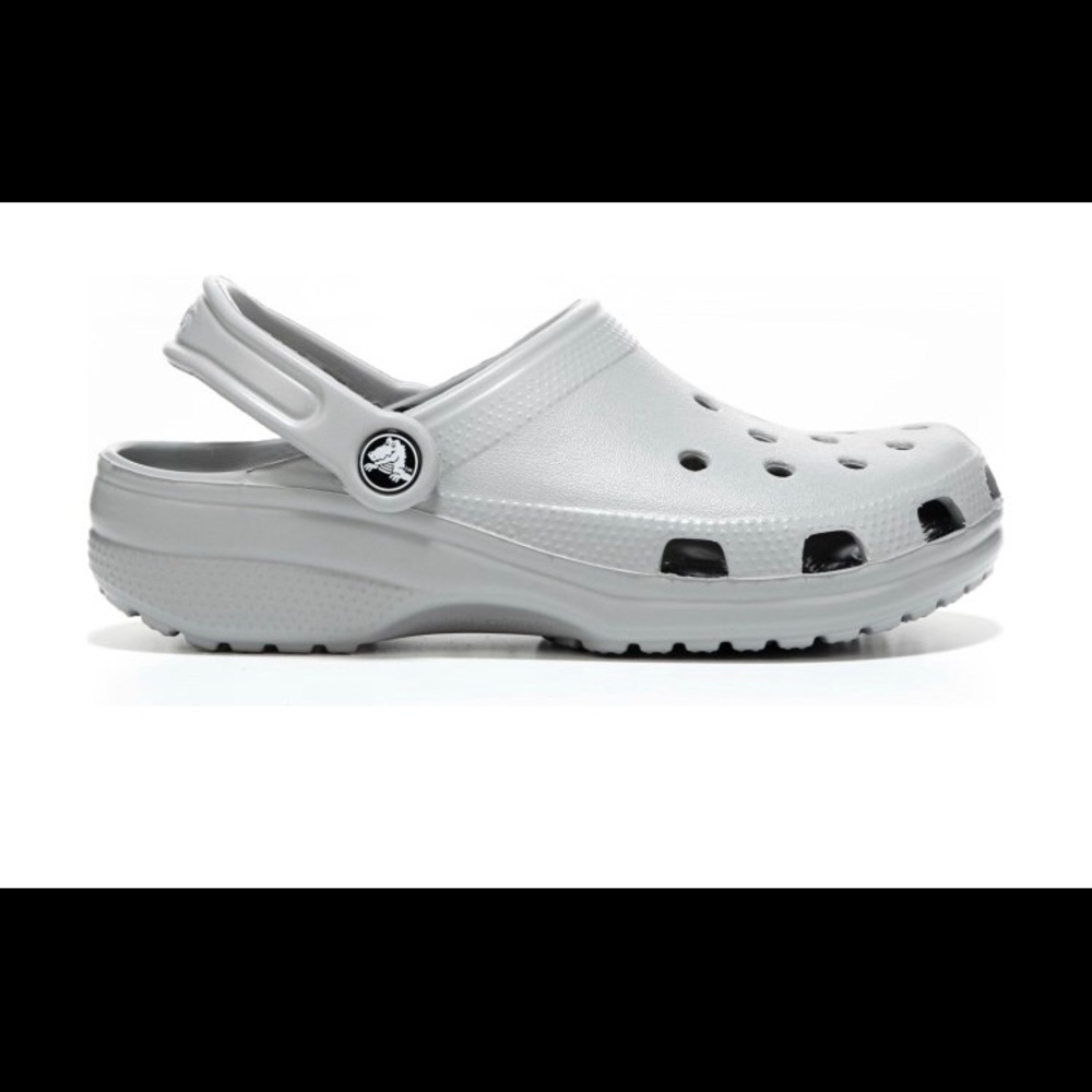 Grey crocs 💚💚
